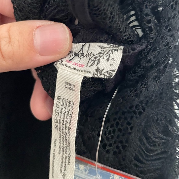 FREE PEOPLE Elegant Black Lace Dress size small halter neck - Picture 8 of 8